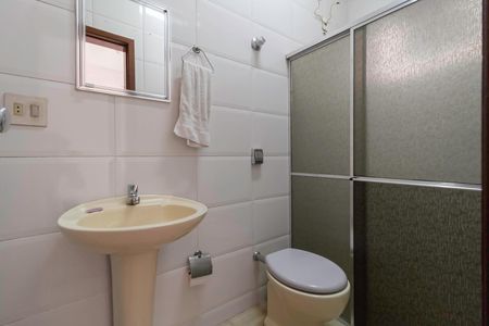 Casa à venda com 231m², 3 quartos e 3 vagasBanheiro de serviço