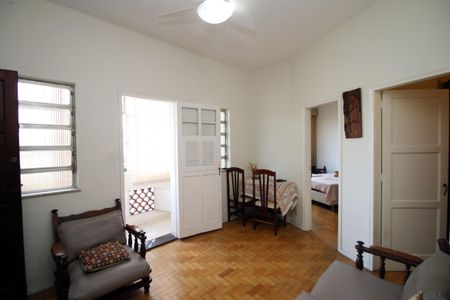 Apartamento para alugar com 58m², 2 quartos e sem vagaSala