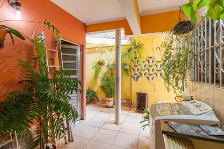 Casa à venda com 237m², 3 quartos e 4 vagas Casa à venda com 237m², 3 quartos e 4 vagasÁrea de serviço