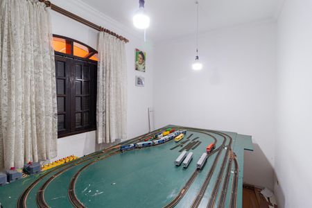 Casa à venda com 237m², 3 quartos e 4 vagas Casa à venda com 237m², 3 quartos e 4 vagasQuarto 2