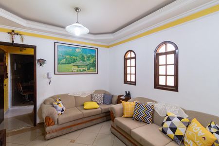 Casa à venda com 237m², 3 quartos e 4 vagas Casa à venda com 237m², 3 quartos e 4 vagasSala