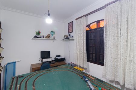 Casa à venda com 237m², 3 quartos e 4 vagas Casa à venda com 237m², 3 quartos e 4 vagasQuarto 2