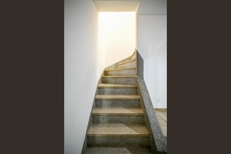 Casa à venda com 125m², 3 quartos e 1 vagaEscada