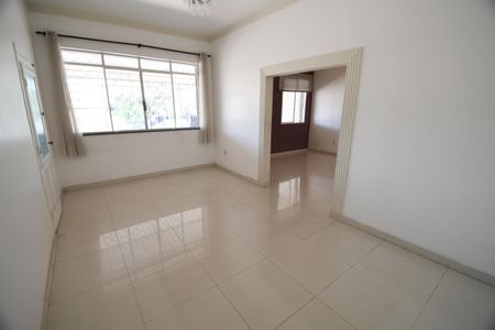 Casa para alugar com 225m², 3 quartos e 5 vagasSala 1