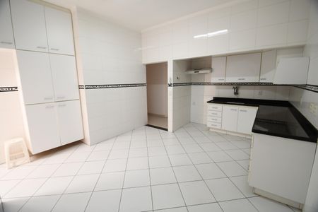 Casa para alugar com 225m², 3 quartos e 5 vagasCozinha