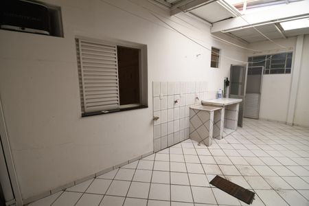 Casa para alugar com 225m², 3 quartos e 5 vagasÁrea de Serviço