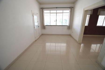 Casa para alugar com 225m², 3 quartos e 5 vagasSala 1