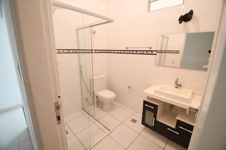 Casa para alugar com 225m², 3 quartos e 5 vagasBanheiro Suíte 1