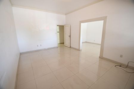 Casa para alugar com 225m², 3 quartos e 5 vagasSala 2