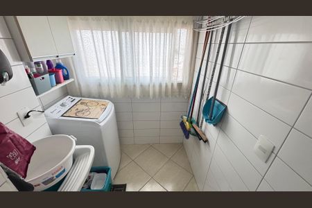 Apartamento à venda com 60m², 2 quartos e 1 vagaÁrea de Serviço