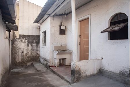 Casa de condomínio para alugar com 56m², 1 quarto e sem vagaÁrea de Serviço/Quintal