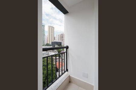 Apartamento à venda com 33m², 1 quarto e sem vaga Apartamento à venda com 33m², 1 quarto e sem vagaVaranda