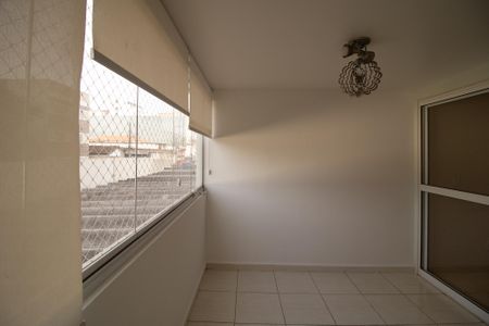 Apartamento para alugar com 69m², 3 quartos e 1 vaga Apartamento para alugar com 69m², 3 quartos e 1 vagaVaranda