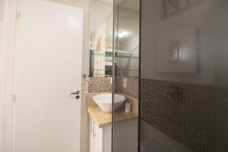 Apartamento para alugar com 69m², 3 quartos e 1 vaga Apartamento para alugar com 69m², 3 quartos e 1 vagaBanheiro da Suíte