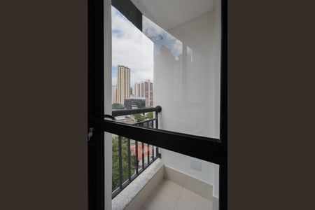 Apartamento à venda com 33m², 1 quarto e sem vaga Apartamento à venda com 33m², 1 quarto e sem vagaVaranda