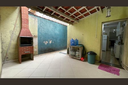 Casa à venda com 150m², 4 quartos e 2 vagasChurrasqueira