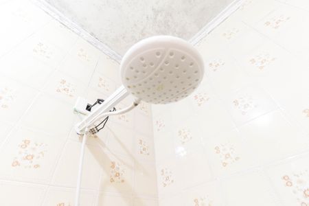 Casa à venda com 150m², 4 quartos e 2 vagasBanheiro da Suíte