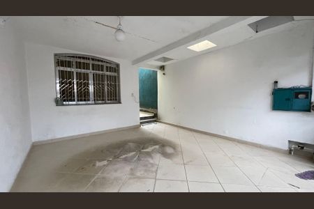 Casa à venda com 150m², 4 quartos e 2 vagasGaragem