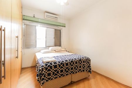 Casa à venda com 150m², 4 quartos e 2 vagasSuíte