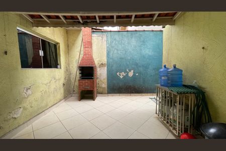Casa à venda com 150m², 4 quartos e 2 vagasChurrasqueira