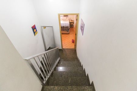 Casa à venda com 150m², 4 quartos e 2 vagasCorredor