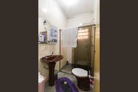 Casa à venda com 150m², 4 quartos e 2 vagasBanheiro 1