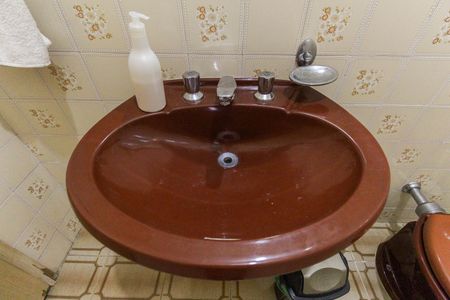 Casa à venda com 150m², 4 quartos e 2 vagasBanheiro 2