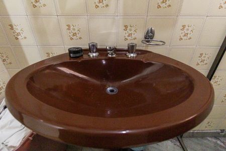 Casa à venda com 150m², 4 quartos e 2 vagasBanheiro 1