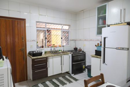 Casa à venda com 110m², 3 quartos e 2 vagas Casa à venda com 110m², 3 quartos e 2 vagasCozinha