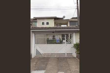 Casa à venda com 110m², 3 quartos e 2 vagas Casa à venda com 110m², 3 quartos e 2 vagasFachada e Placa