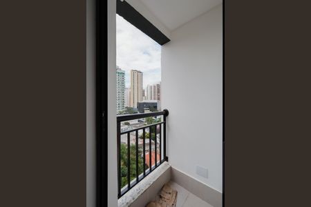 Apartamento à venda com 33m², 1 quarto e sem vaga Apartamento à venda com 33m², 1 quarto e sem vagaVaranda