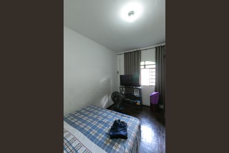 Casa à venda com 170m², 2 quartos e 10 vagasQuarto 2