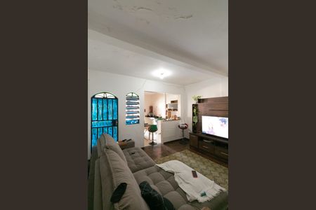 Casa à venda com 170m², 2 quartos e 10 vagasSala