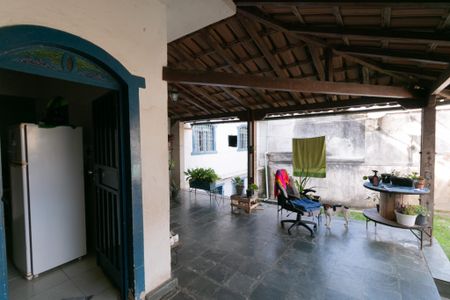 Casa à venda com 170m², 2 quartos e 10 vagasVaranda 