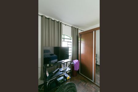 Casa à venda com 170m², 2 quartos e 10 vagasQuarto 2