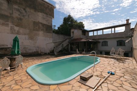 Casa à venda com 170m², 2 quartos e 10 vagasÁrea Externa