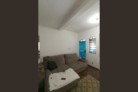 Casa à venda com 170m², 2 quartos e 10 vagasSala