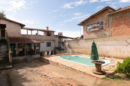 Casa à venda com 170m², 2 quartos e 10 vagasÁrea Externa