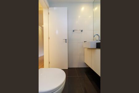 Apartamento para alugar com 143m², 3 quartos e 2 vagasSuíte 1 - Banheiro