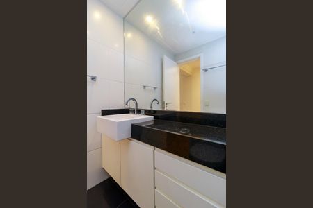 Apartamento para alugar com 143m², 3 quartos e 2 vagasSuíte 1 - Banheiro