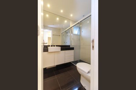 Apartamento para alugar com 143m², 3 quartos e 2 vagasSuíte 1 - Banheiro