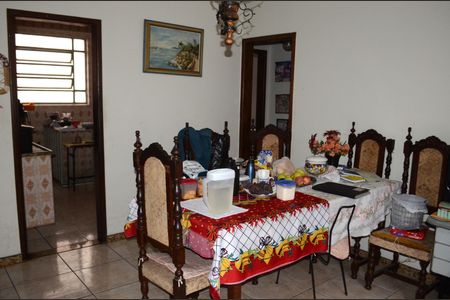 Casa à venda com 154m², 3 quartos e 6 vagasCopa