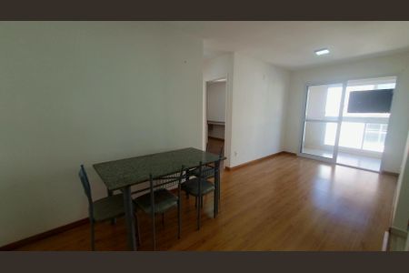 Apartamento para alugar com 60m², 2 quartos e 2 vagasSala