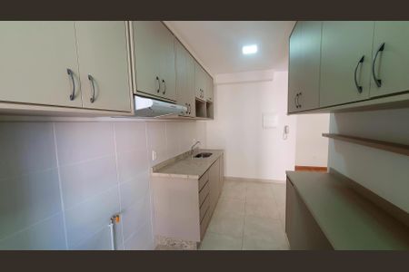 Apartamento para alugar com 60m², 2 quartos e 2 vagasCozinha
