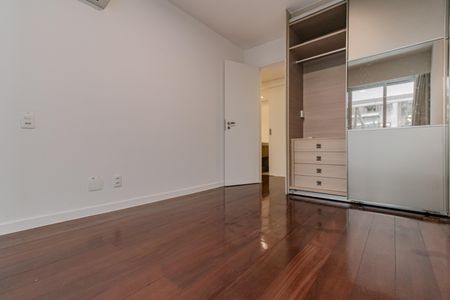 Apartamento à venda com 200m², 3 quartos e 3 vagasQuarto 