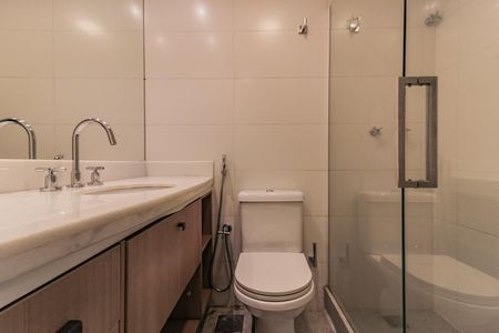 Apartamento à venda com 200m², 3 quartos e 3 vagasBanheiro Social