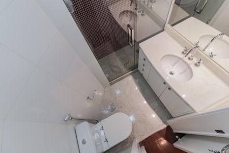 Apartamento à venda com 200m², 3 quartos e 3 vagasBanheiro da Suíte 2