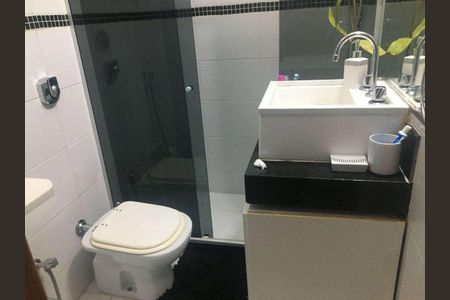 Apartamento à venda com 77m², 2 quartos e sem vaga