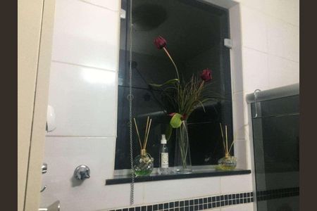 Apartamento à venda com 77m², 2 quartos e sem vaga