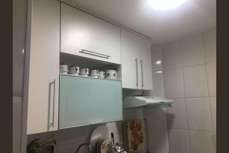 Apartamento à venda com 77m², 2 quartos e sem vaga